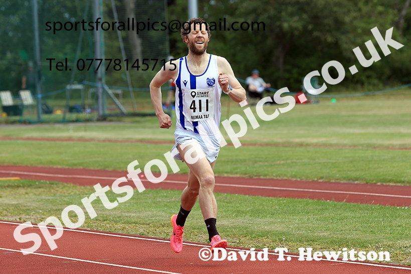 1500 metres, 2025 NEMAA Track and Field, Monkton. Photo: David T. Hewitson/Sports for All Pics